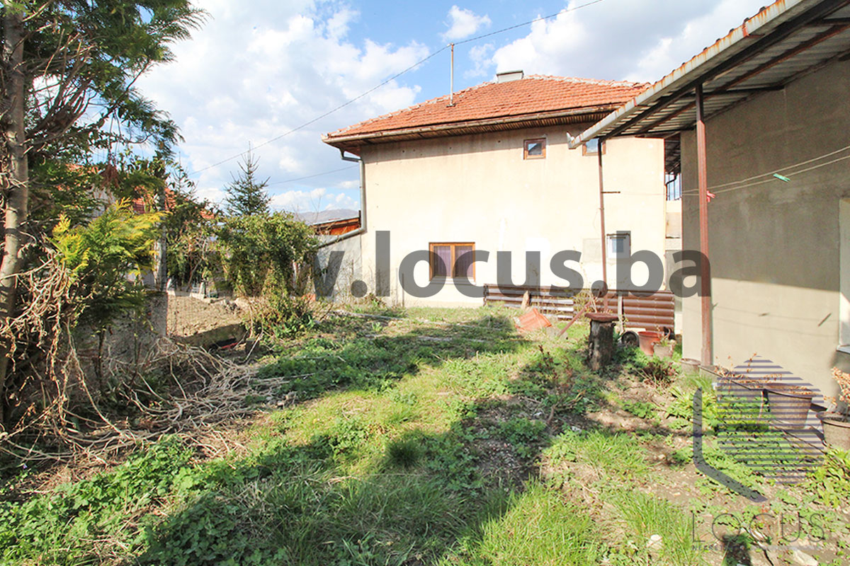 9-Dvorište.jpg