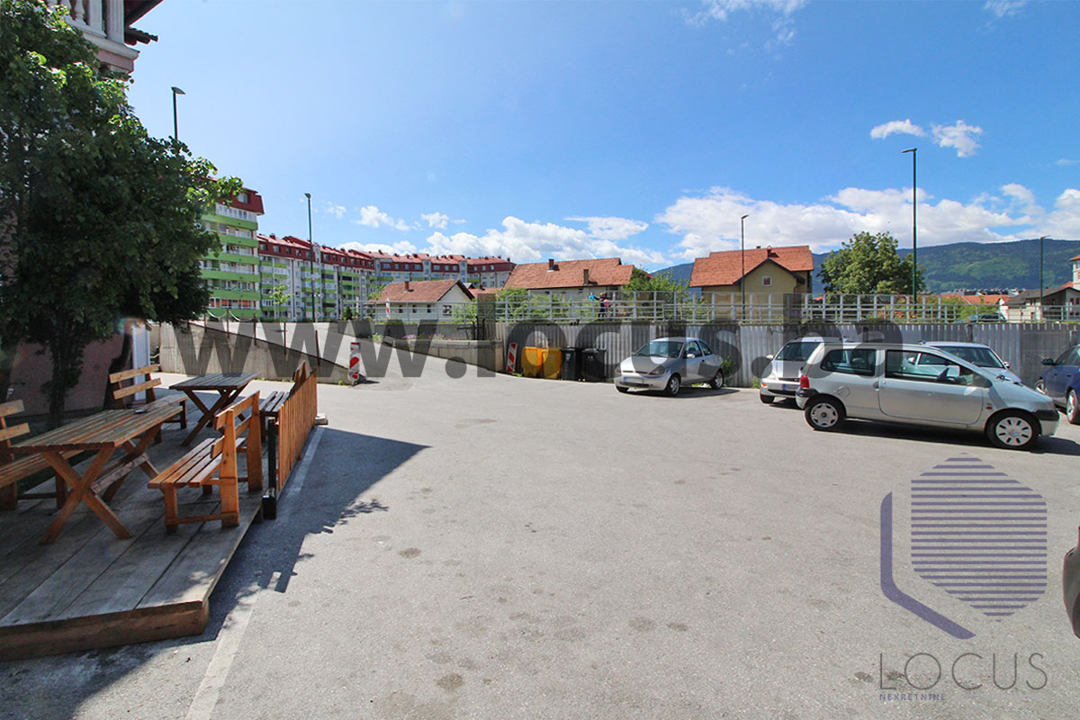 18-Parking-2.jpg