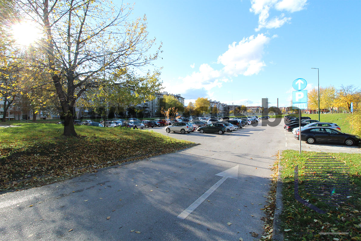 14.Parking.jpg