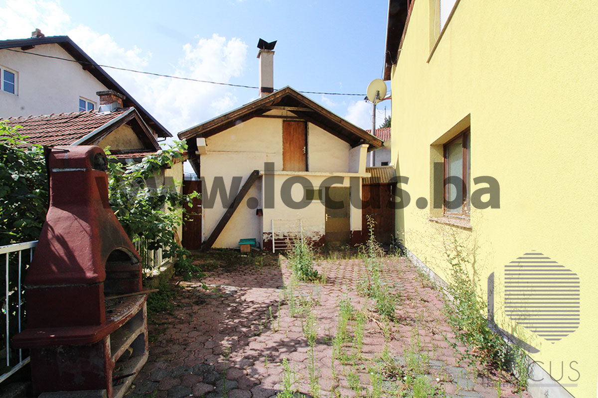 13-Dvorište-2.jpg